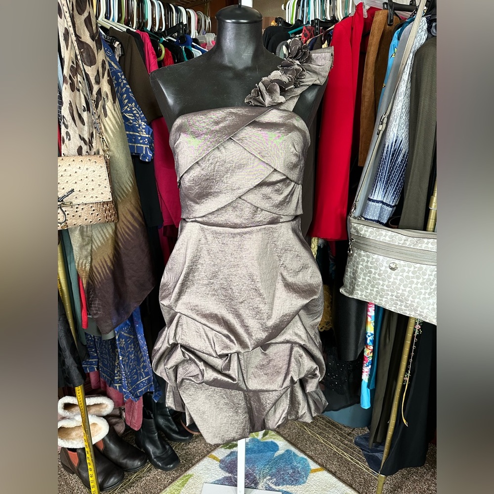 XOXO Formal Brass Metallic Mini Dress Size 13 one shoulder tiered peplum